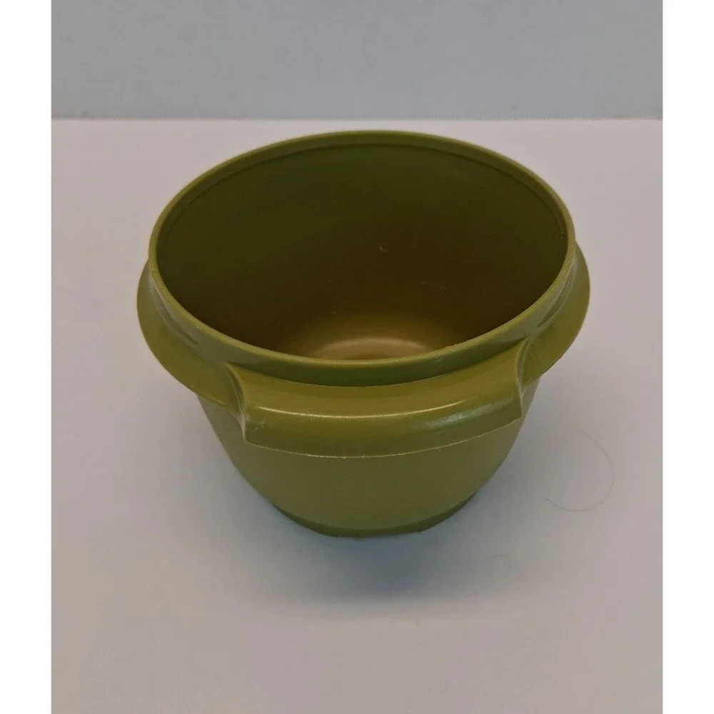 Vintage Tupperware 886-33 Avocado Green 16 oz Bowl Made in USA MCM 1970s Retro